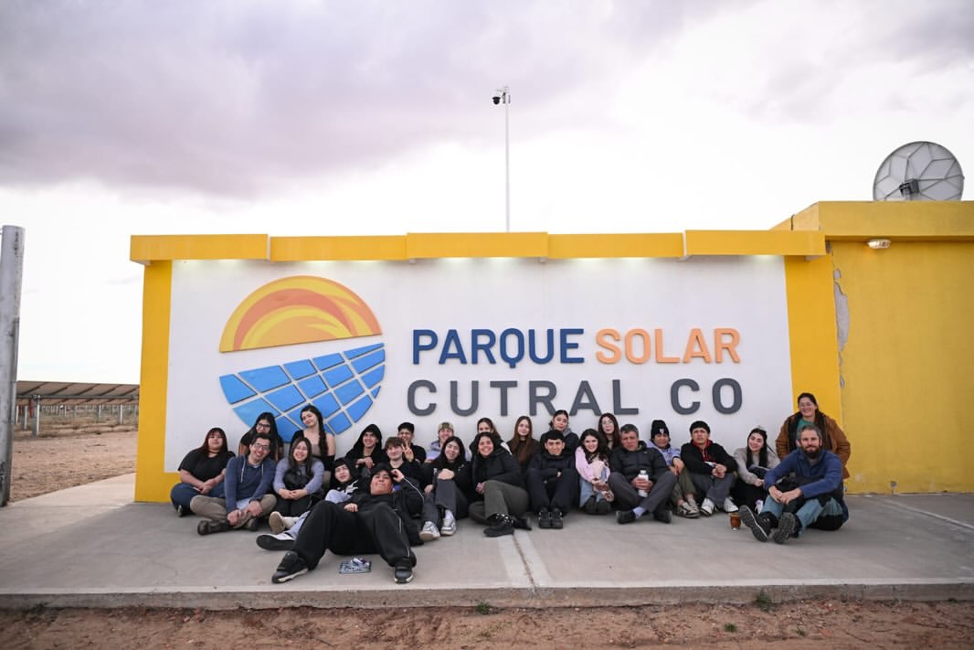 Estudiantes de San Martín de Los Andes visitaron el Parque solar de Cutral Co