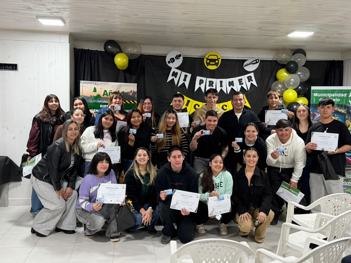 20 jóvenes de Añelo obtuvieron su primera licencia de conducir
