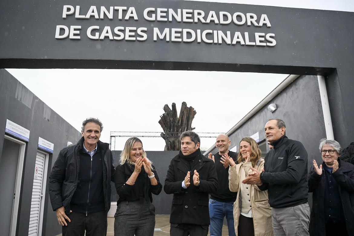 Kicillof visitó Casares y participó de la inauguracion de obras históricas