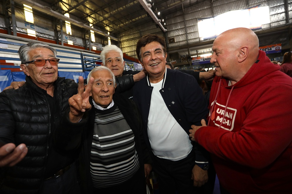 Fernando Espinoza: «Hoy un jubilado tiene que elegir entre comprar medicamentos o comer»