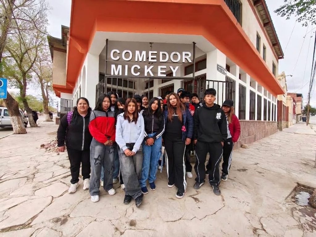 Dante Velazquez acompañó la visita de estudiantes de ciénega a La Quiaca